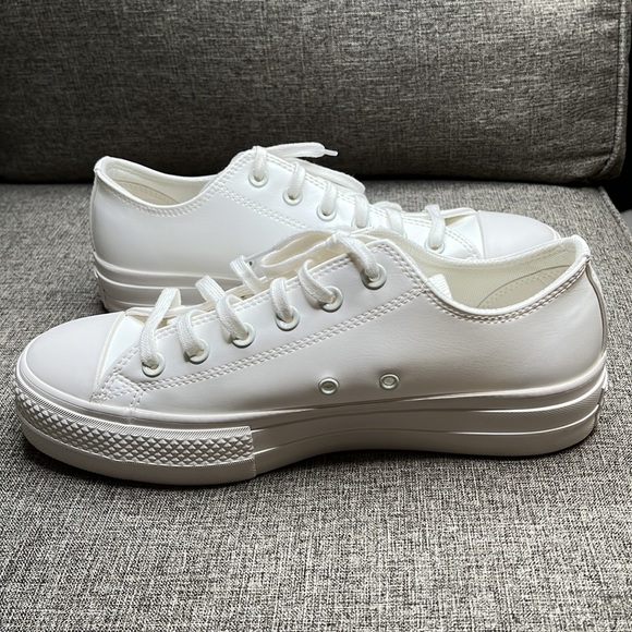 Converse Shoes Converse Chuck Taylor All Star Lift Platform Sneaker
